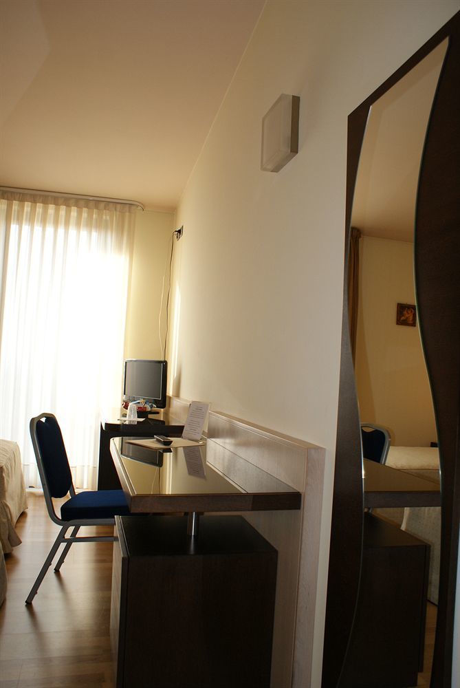 Hotel Corte Quadri Lonigo Exterior photo